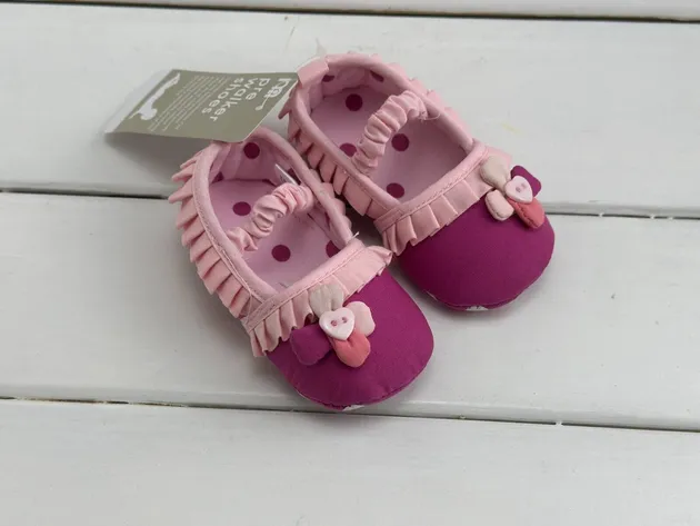 BNWT Mothercare Toddler Baby Girl Pink elastic Shoes 2/3, 6-9-12 months