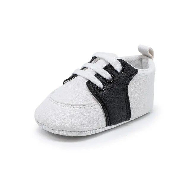 Newborn to 18 Months Baby Boys Girls Crib Shoes Infant Trainers Saddles Shoes