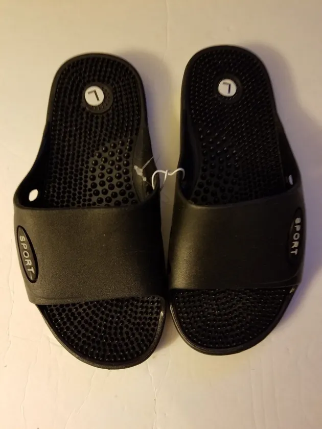 OT Revolution Slip on Sandals Size 1/2 NWT Black 