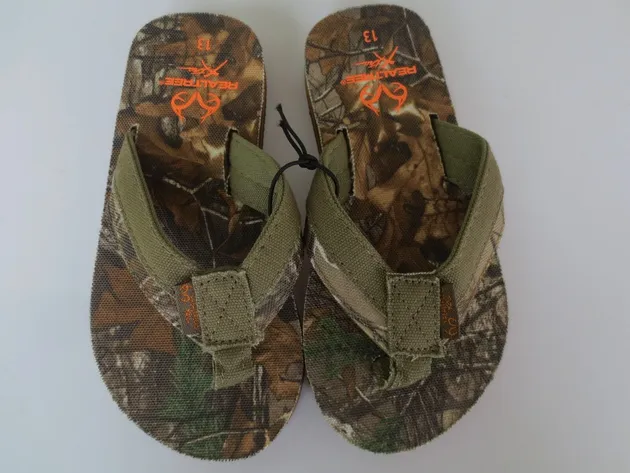 NEW Boy Toddler *12* or *13* REALTREE Camo Flip Flops Thong Sandals REAL TREE